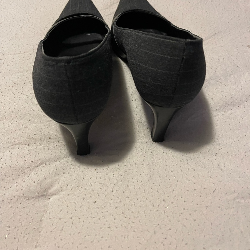 Lauren Ralph Lauren size 8 1/2 Gray and black - Picture 3 of 12
